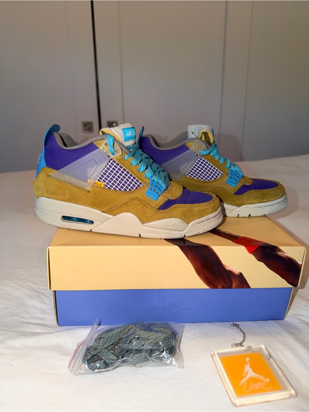 Union Jordan 4, “Desert Moss”